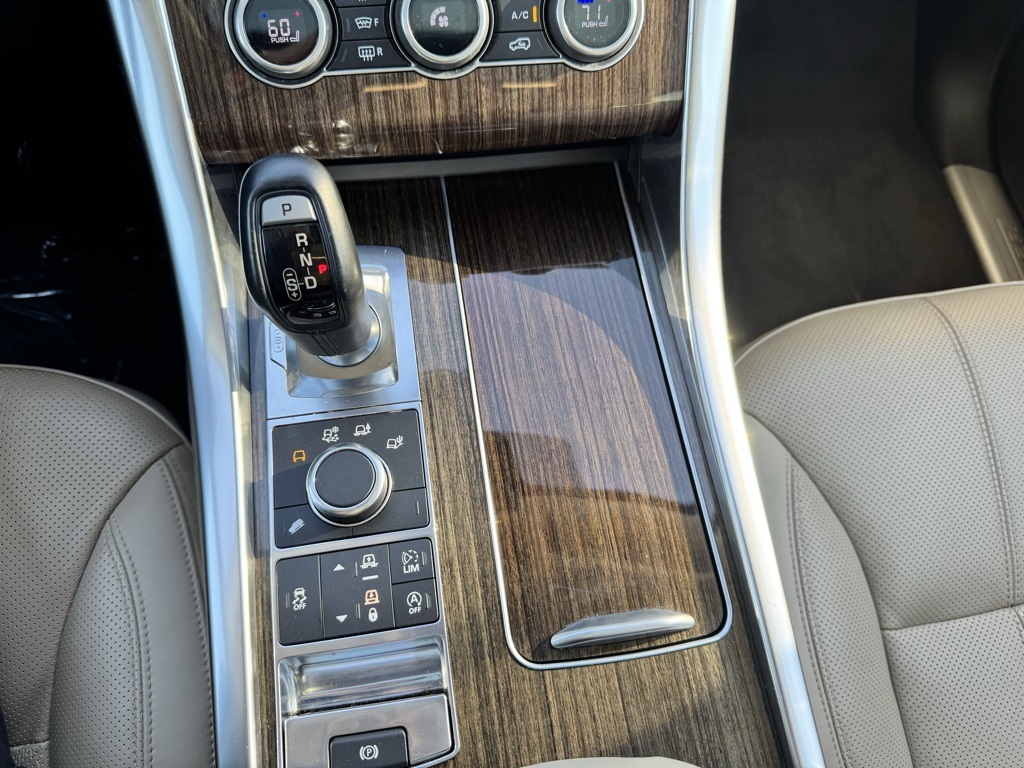 2017 Land Rover Range Rover Sport SuperCharged HSE photo 25