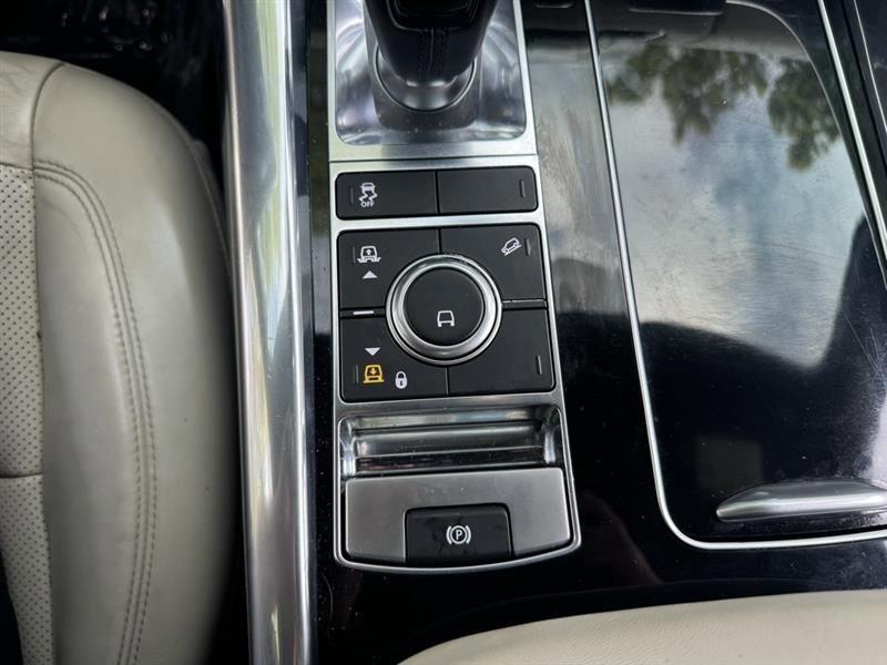 2019 LAND ROVER RANGE ROVER HSE