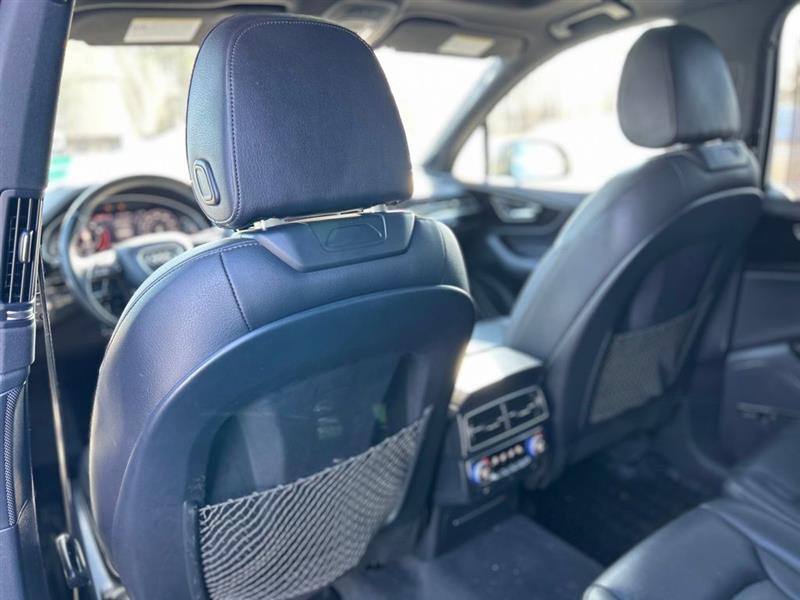 2017 AUDI Q7 PRESTIGE