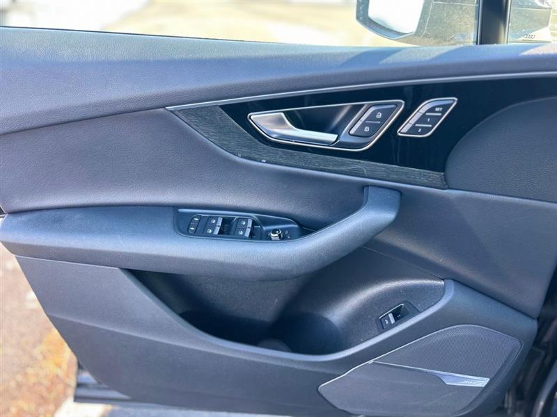 2017 AUDI Q7 PRESTIGE