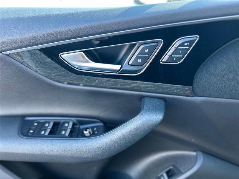 2017 AUDI Q7 PRESTIGE