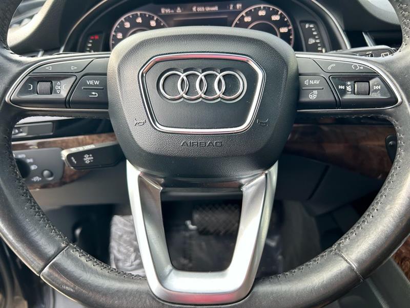 2017 AUDI Q7 PRESTIGE