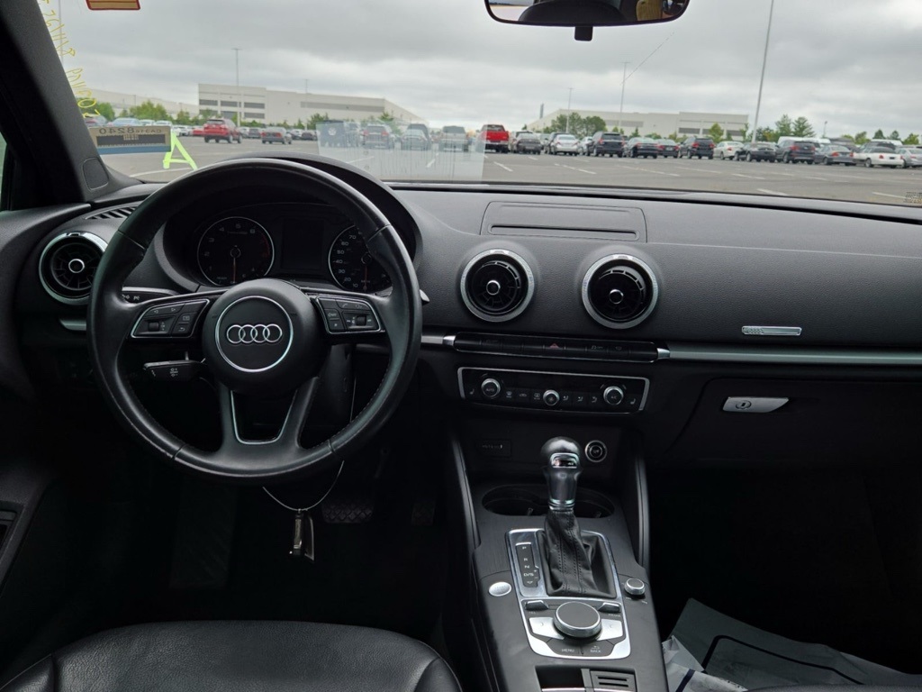 2018 Audi A3 Premium photo 5
