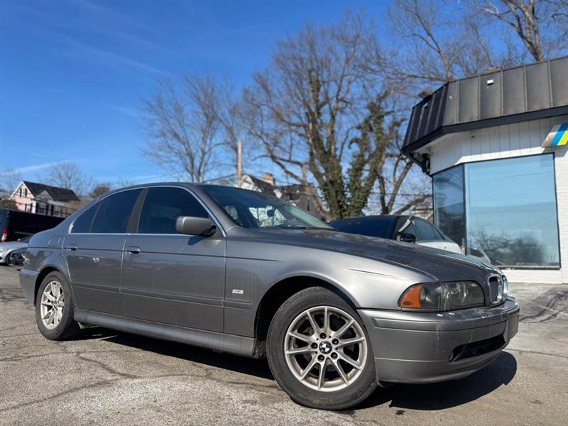 2003 BMW 525I 