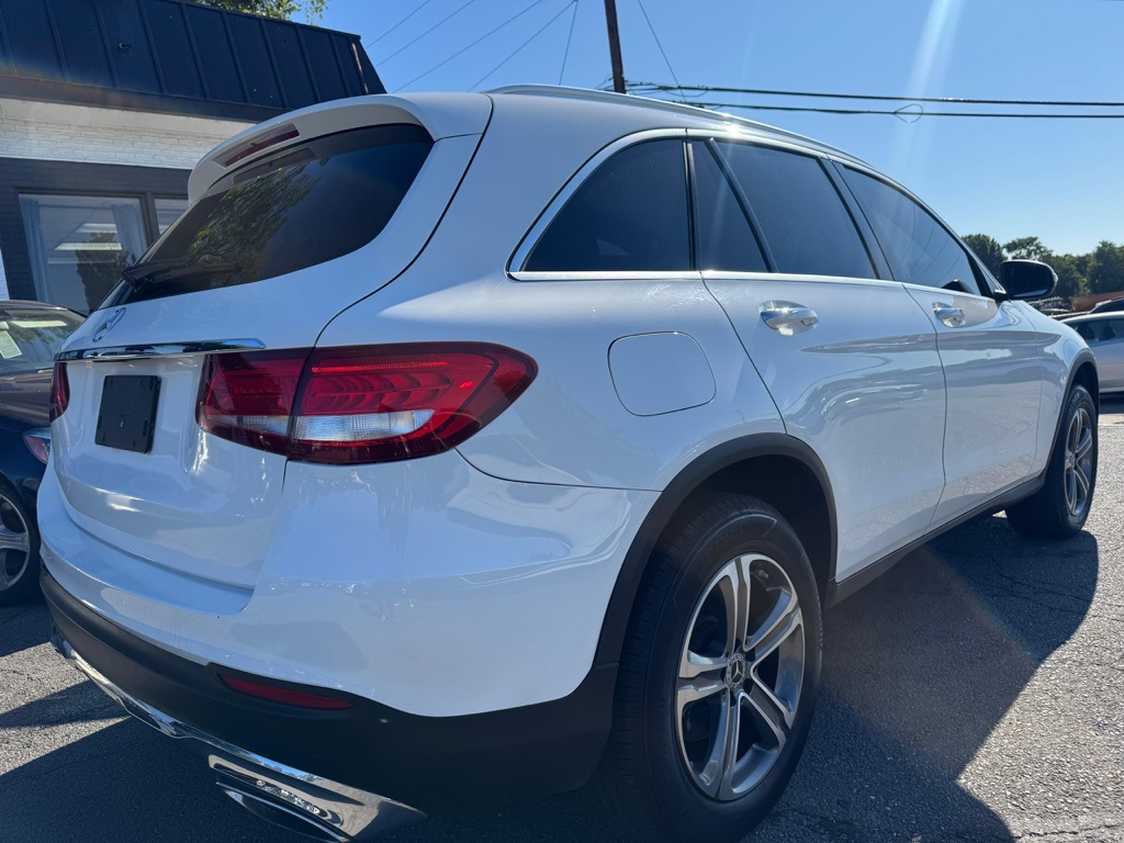 2019 Mercedes Benz GLC 300 photo 3
