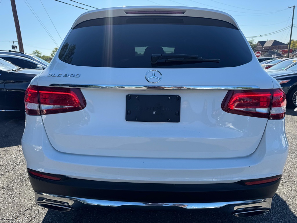 2019 Mercedes Benz GLC 300 photo 6