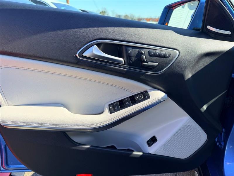 2017 MERCEDES-BENZ GLA250 