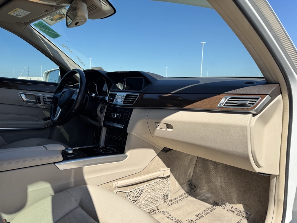 2014 Mercedes Benz E 350 photo 10
