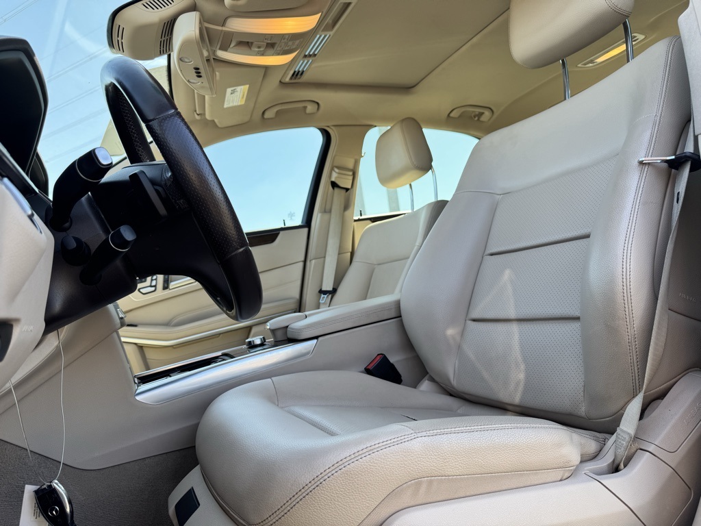 2014 Mercedes Benz E 350 photo 12