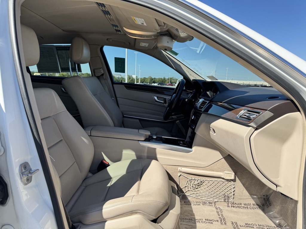 2014 Mercedes Benz E 350 photo 13