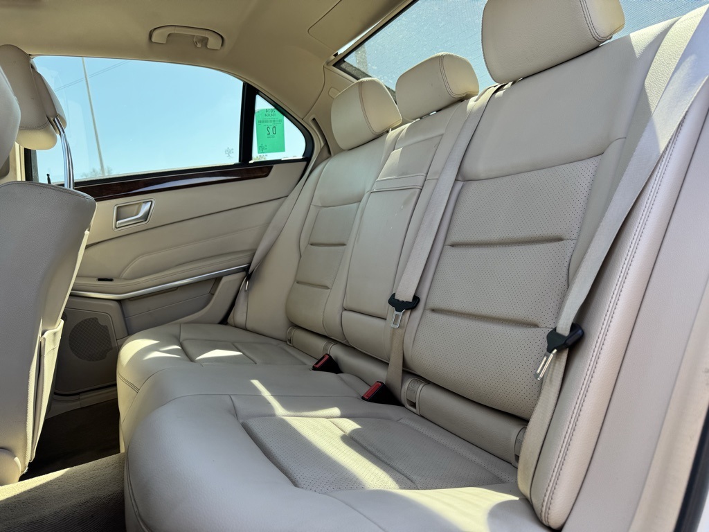 2014 Mercedes Benz E 350 photo 16
