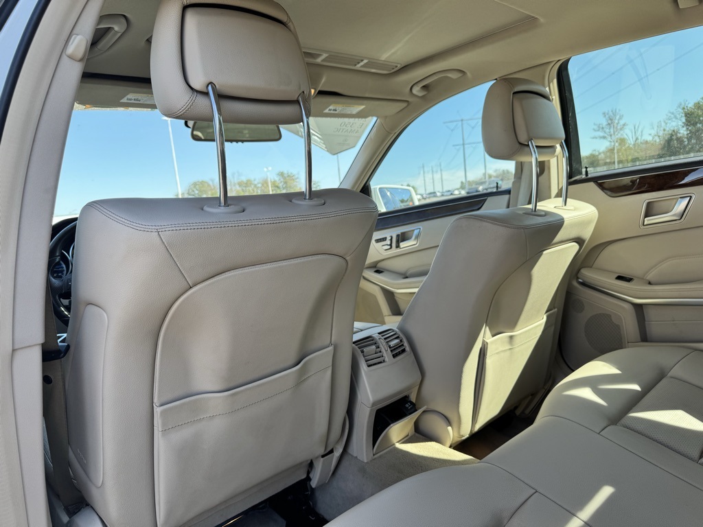 2014 Mercedes Benz E 350 photo 18