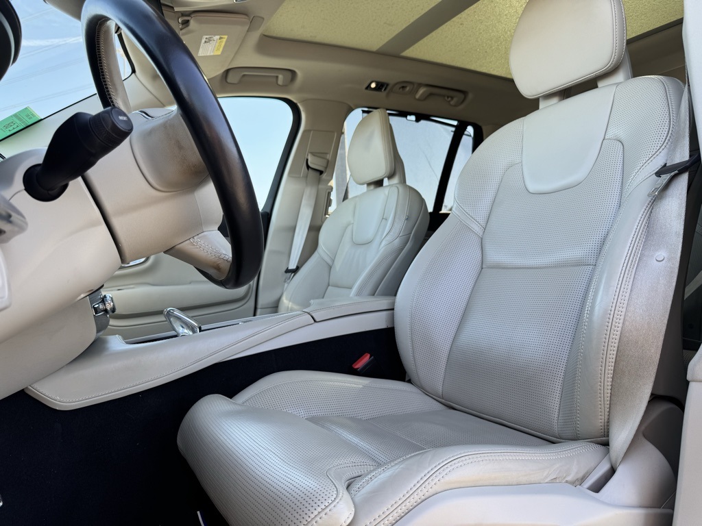 2021 Volvo XC90 Recharge T8 Inscription photo 9