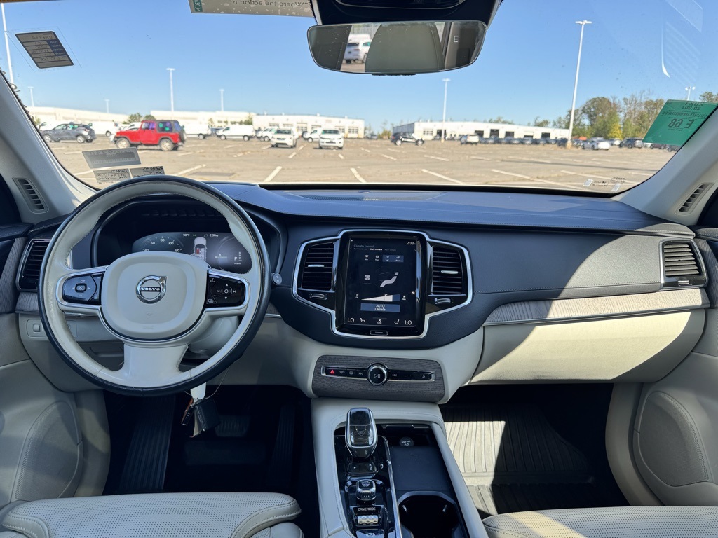 2021 Volvo XC90 Recharge T8 Inscription photo 17