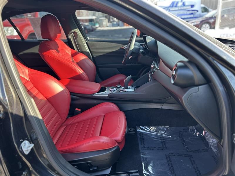 2024 ALFA ROMEO GIULIA TI