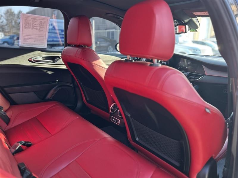 2024 ALFA ROMEO GIULIA TI