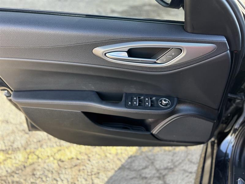 2024 ALFA ROMEO GIULIA TI