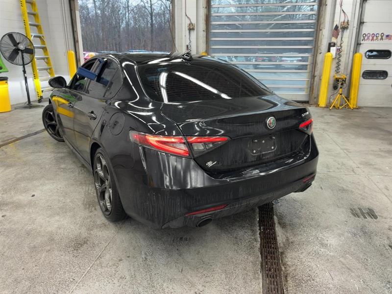 2024 ALFA ROMEO GIULIA TI