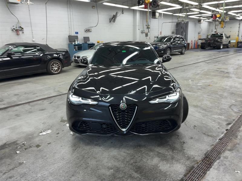 2024 ALFA ROMEO GIULIA TI