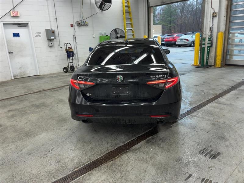 2024 ALFA ROMEO GIULIA TI