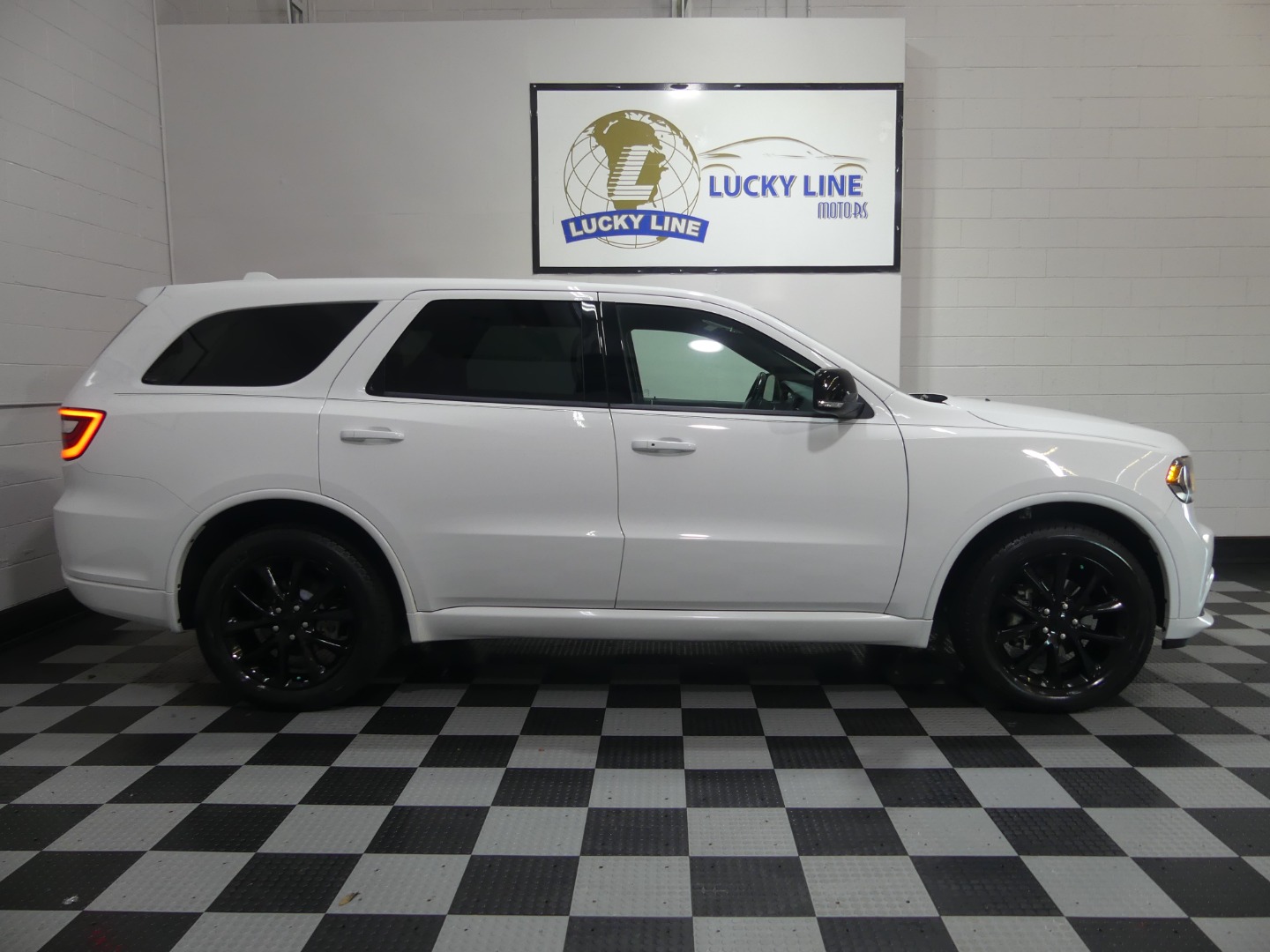 2018 Dodge Durango GT Blacktop photo 3