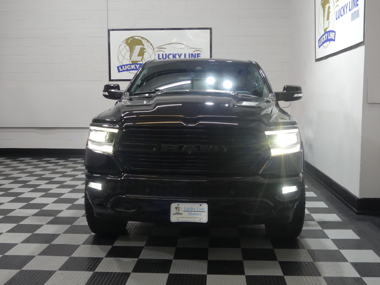 2019 Ram 1500 Laramie photo 3