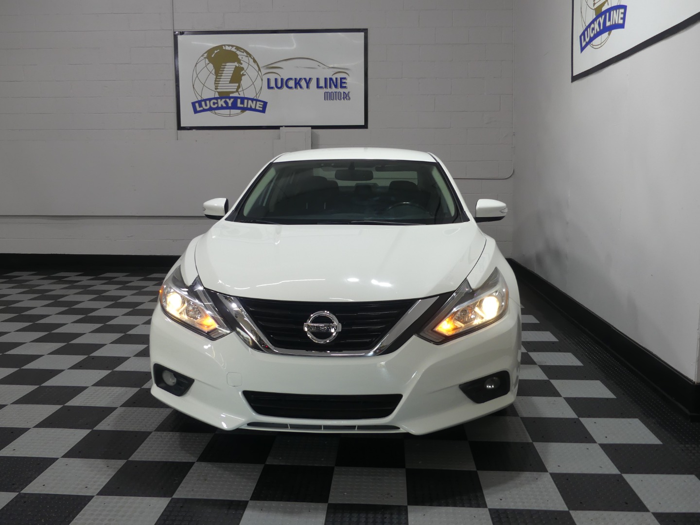 2018 Nissan Altima SL photo 3