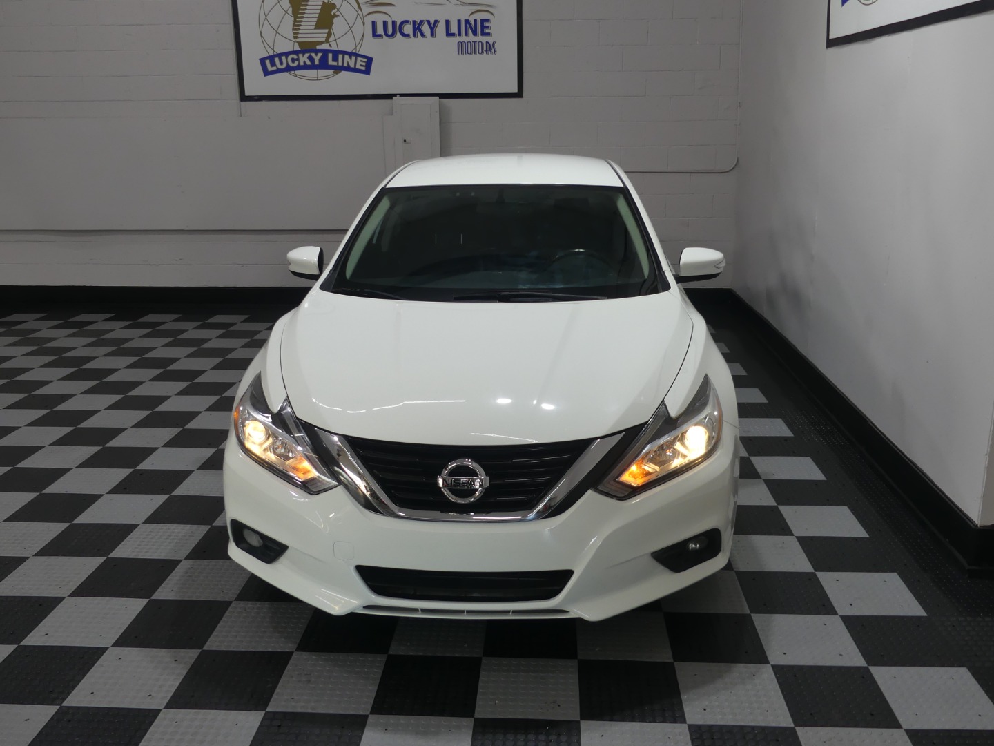 2018 Nissan Altima SL photo 4