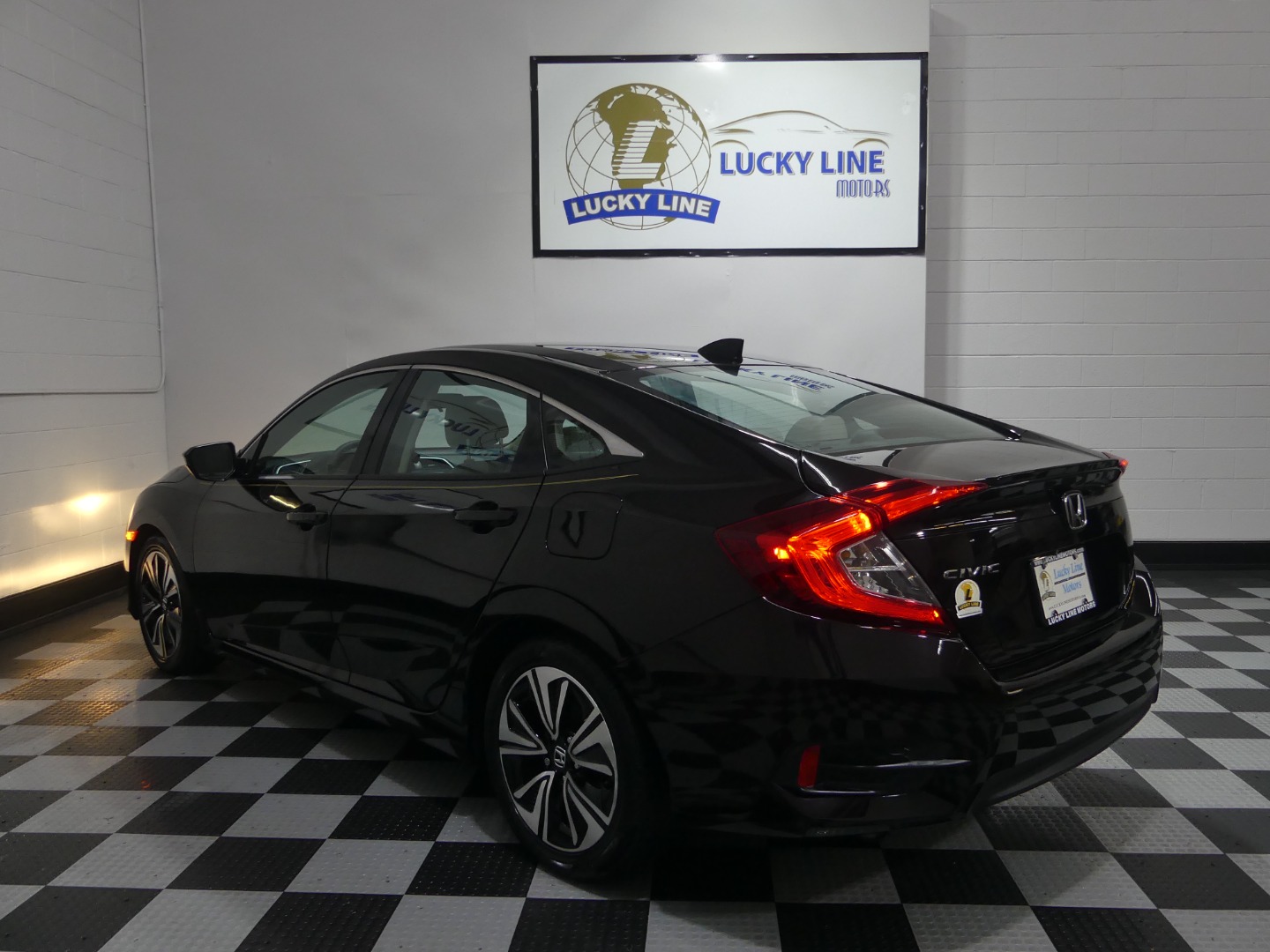 2017 Honda Civic EX-T photo 10