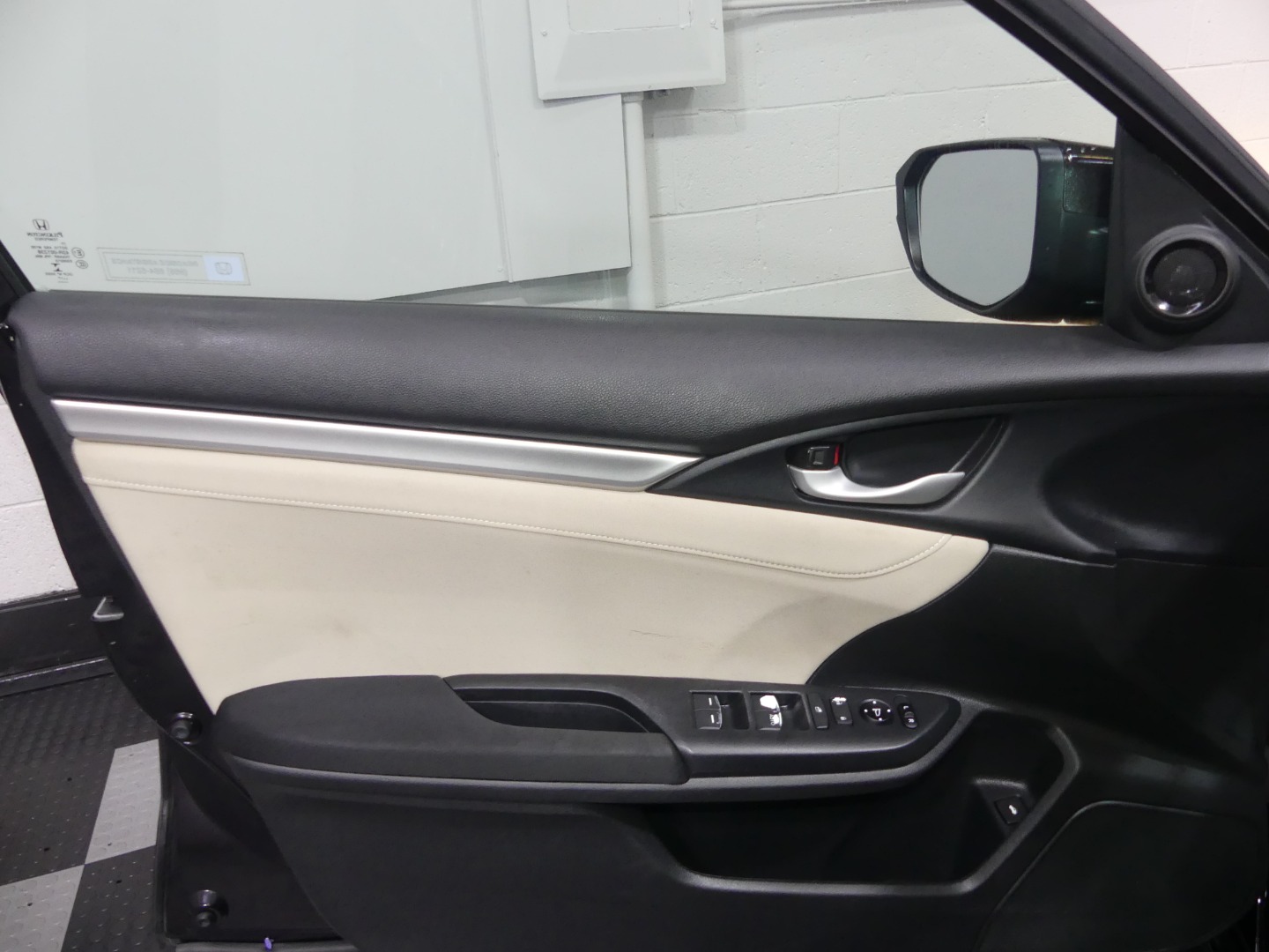 2017 Honda Civic EX-T photo 15