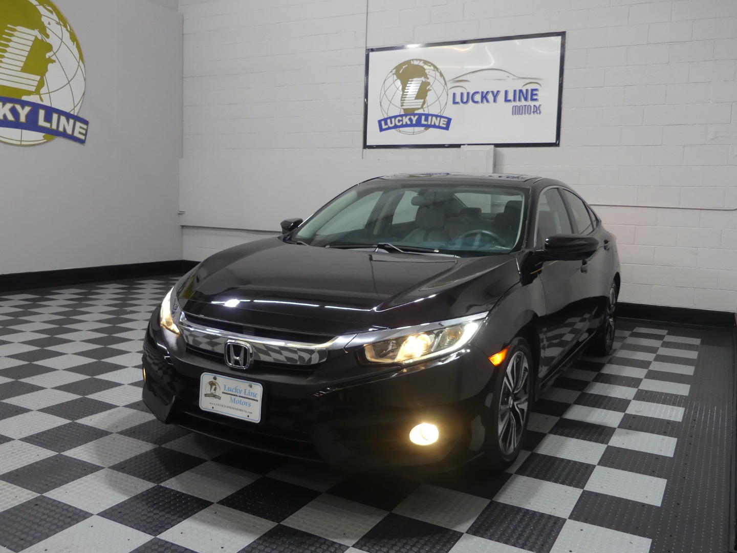 2017 Honda Civic EX-T photo 3