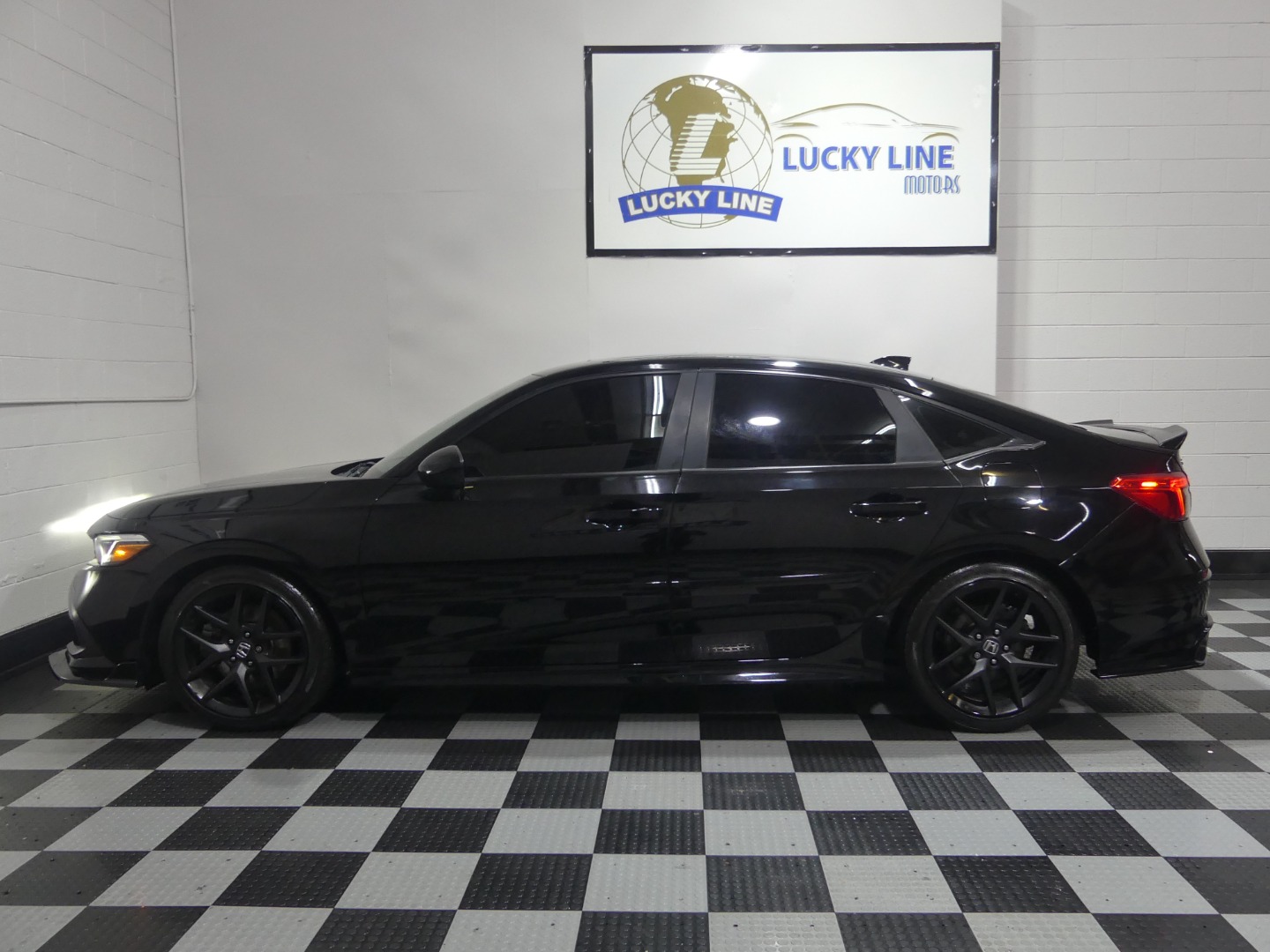2023 Honda Civic Si photo 2