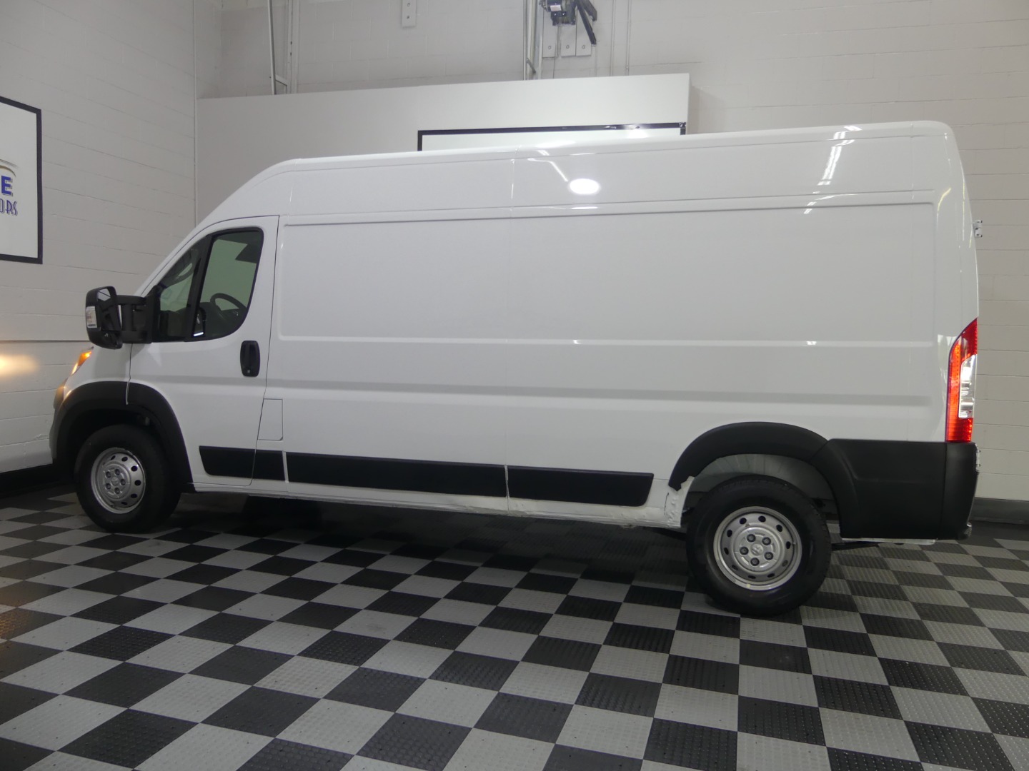 2023 Ram ProMaster 2500 photo 2