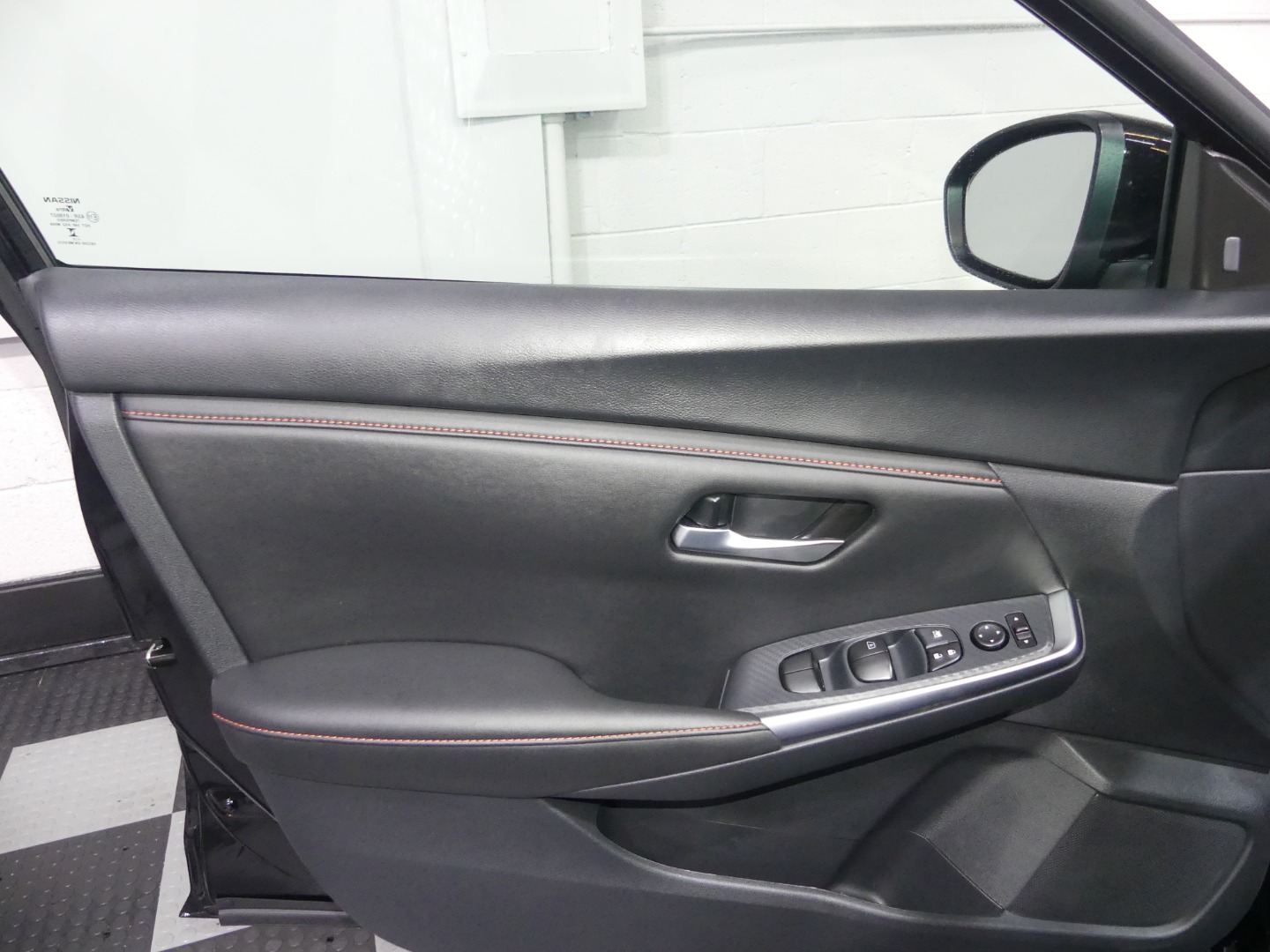 2025 Nissan Sentra SR photo 18