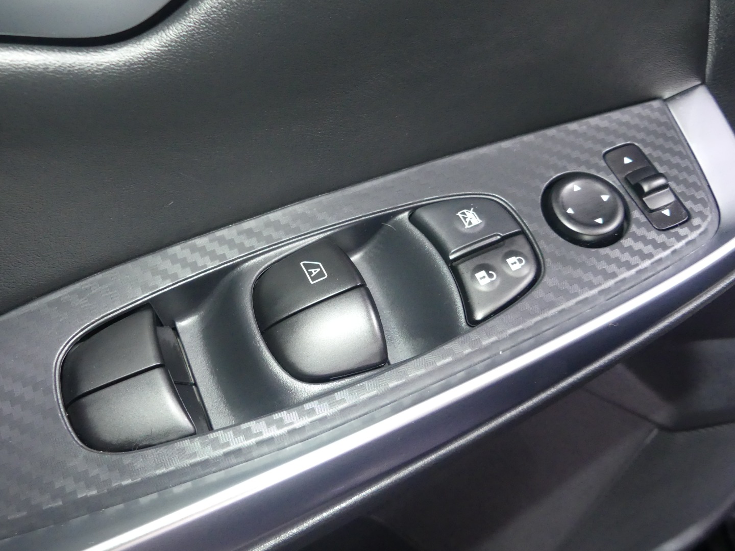 2025 Nissan Sentra SR photo 19