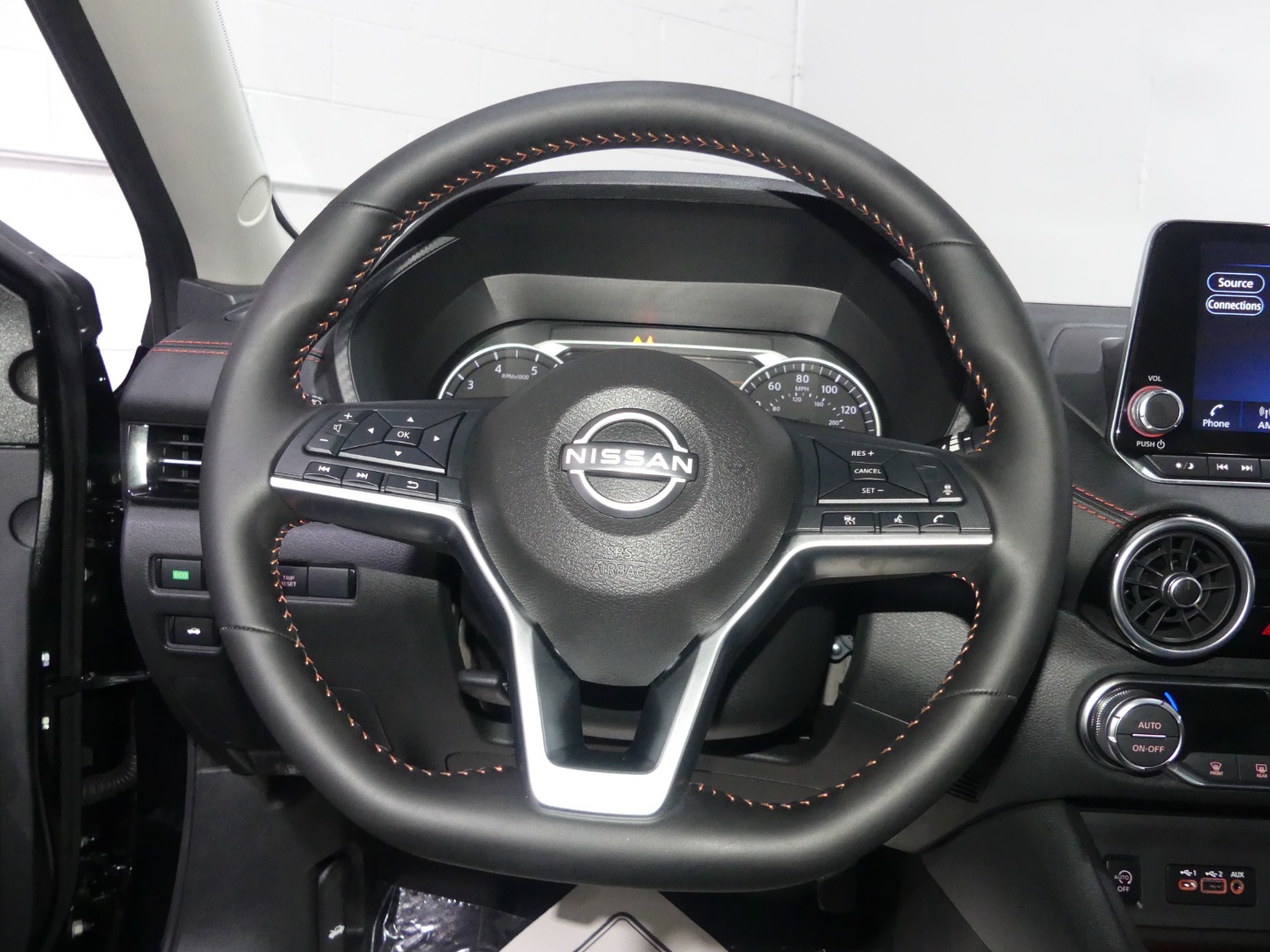 2025 Nissan Sentra SR photo 27