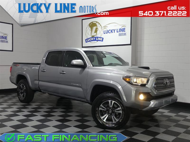 2017 Toyota Tacoma TRD Sport photo 2