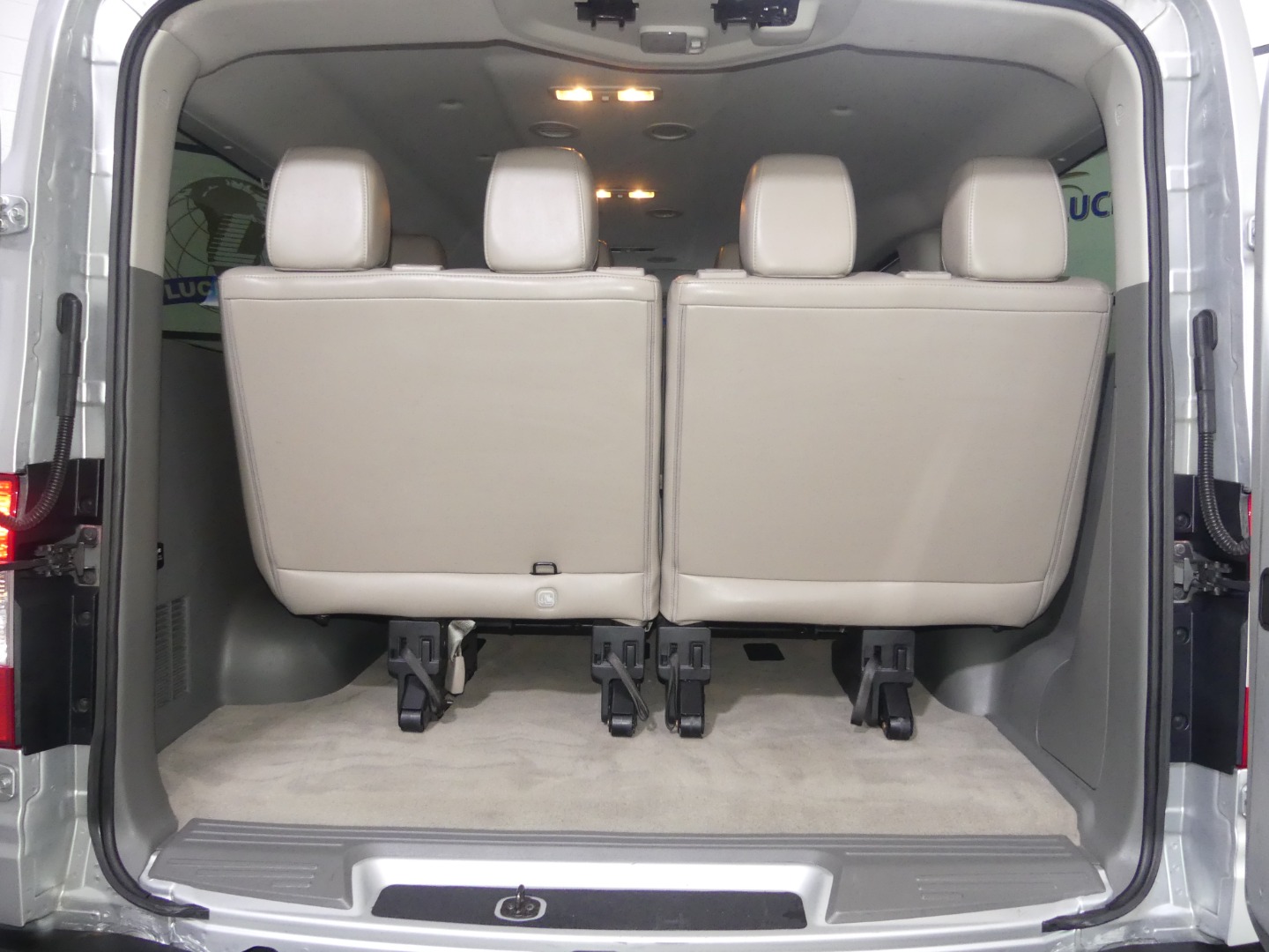 2017 Nissan NV3500 SL Passenger photo 10
