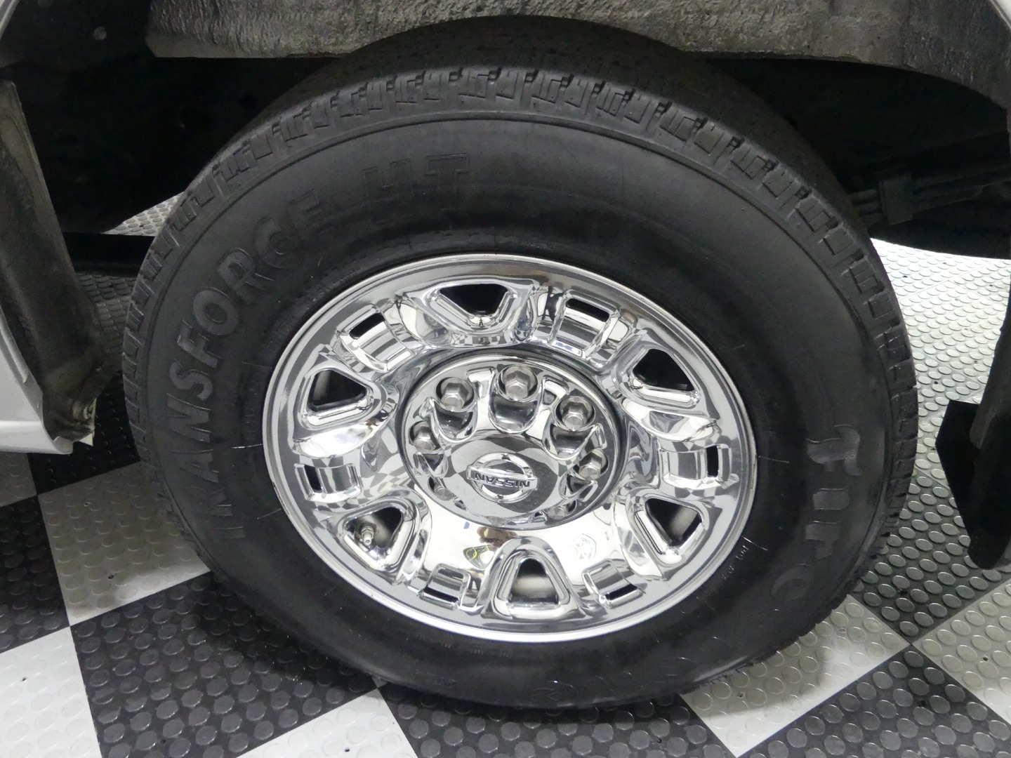 2017 Nissan NV3500 SL Passenger photo 13