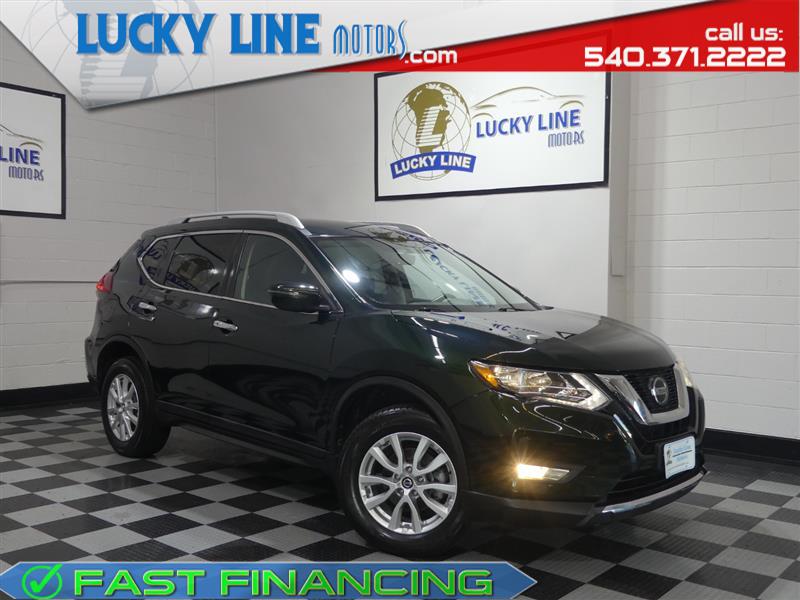 2018 Nissan Rogue SV photo 2