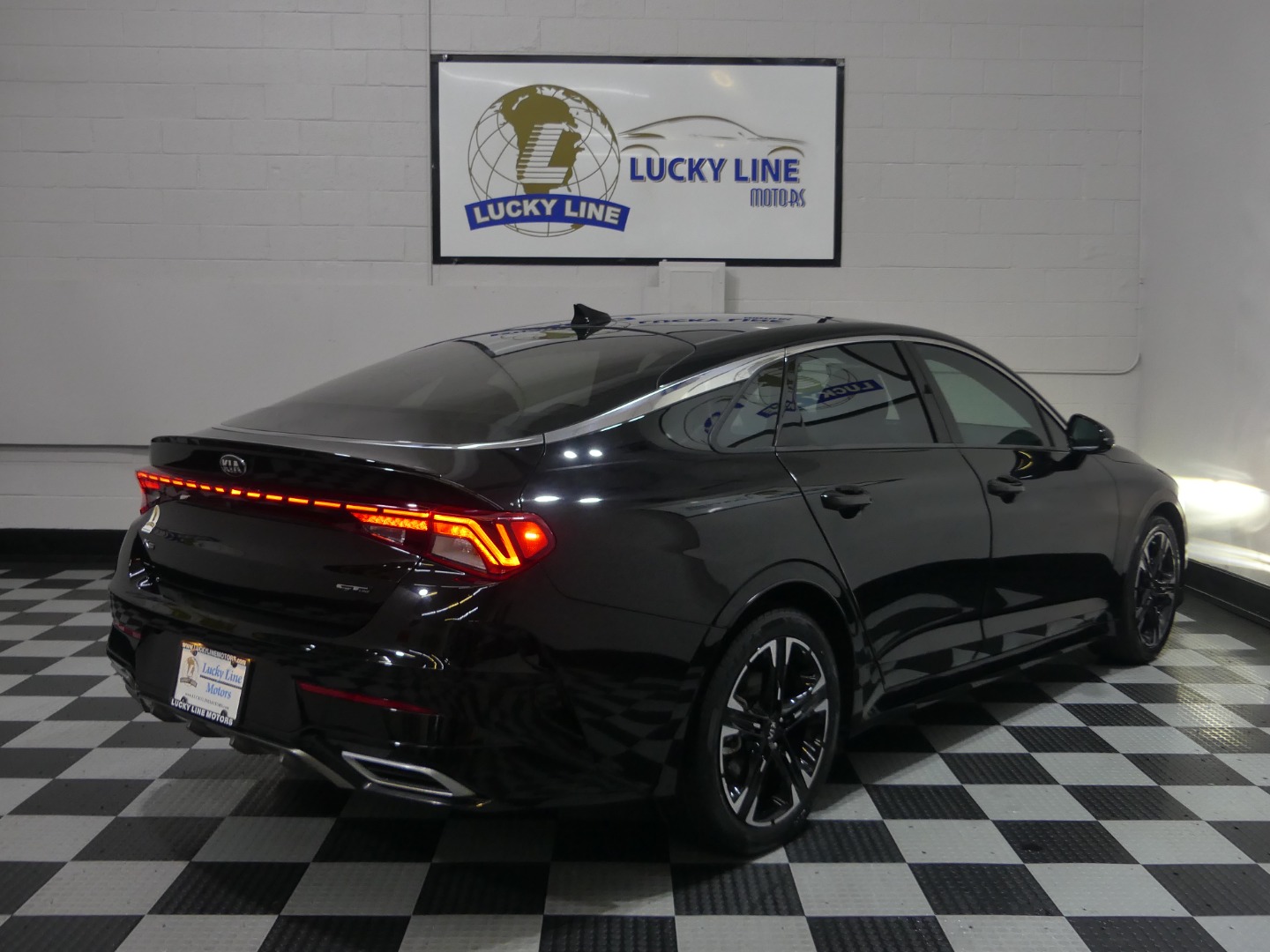 2021 Kia K5 GT-Line photo 11