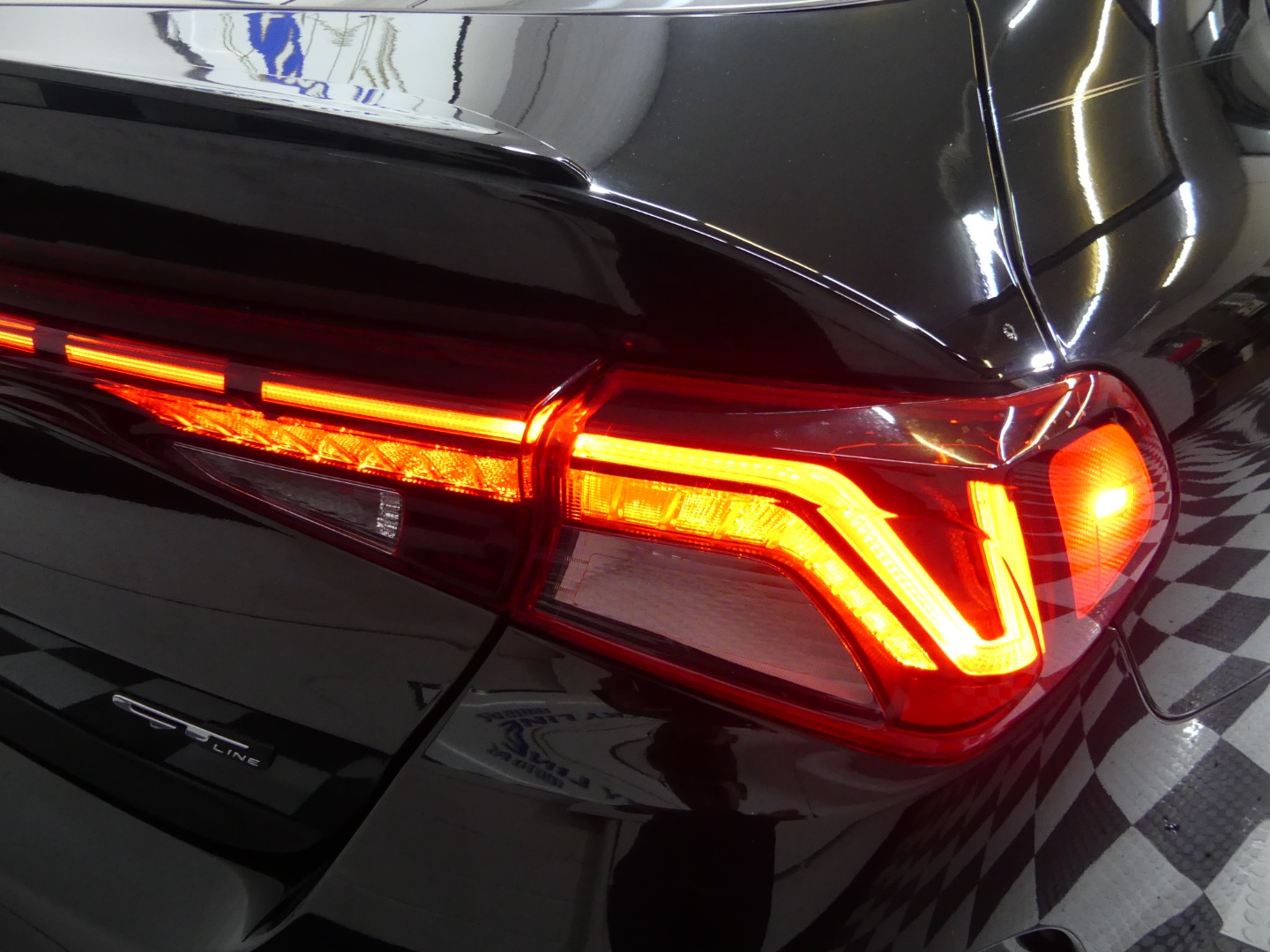 2021 Kia K5 GT-Line photo 17