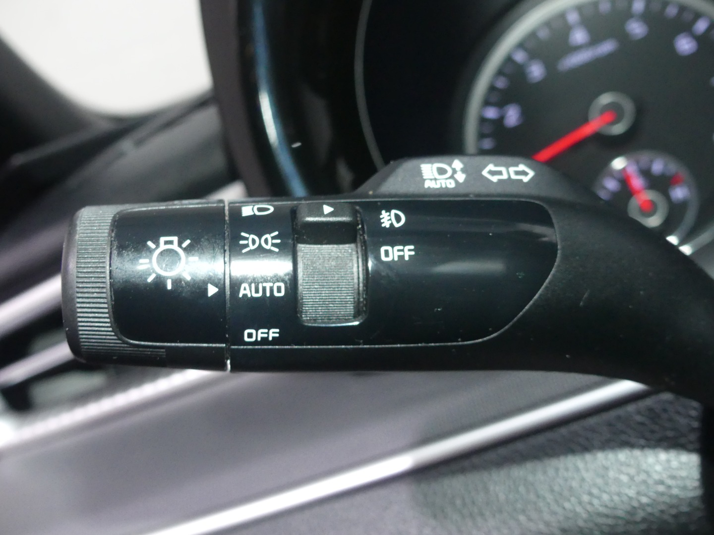 2021 Kia K5 GT-Line photo 35