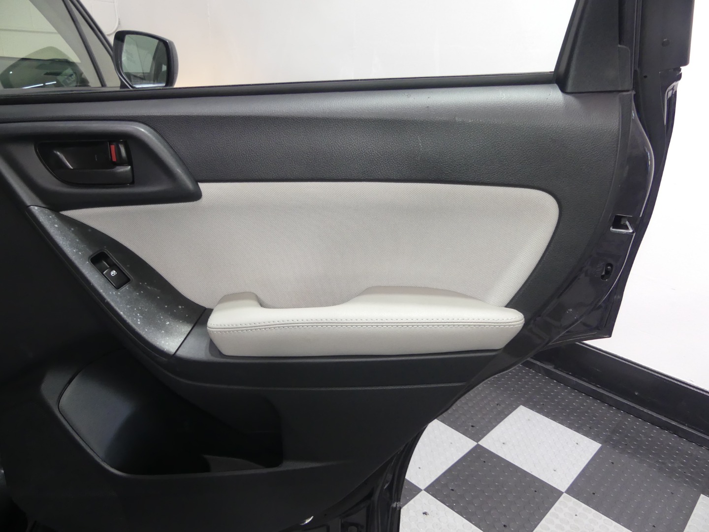 2016 Subaru Forester 2.5i photo 24