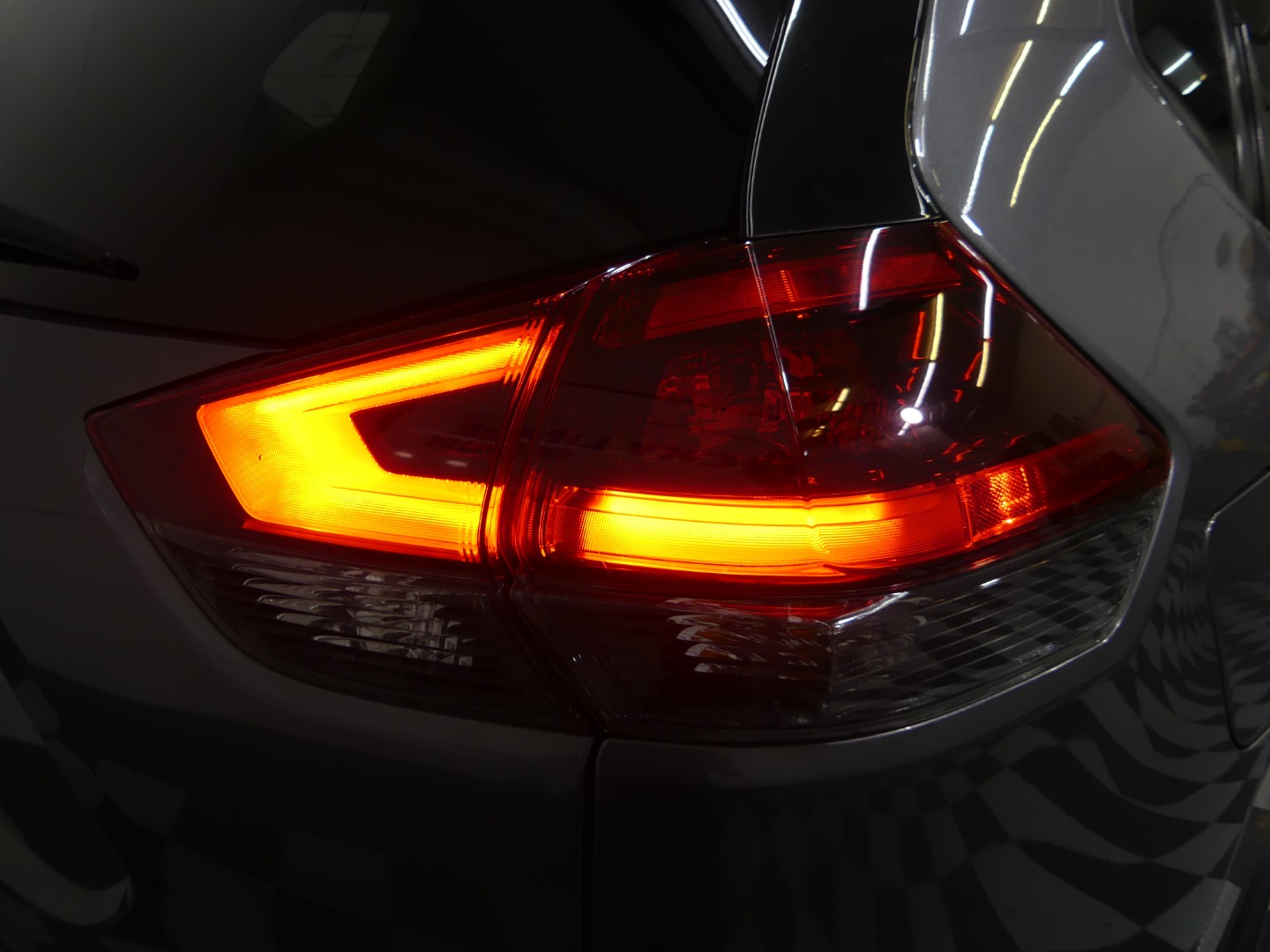 2019 Nissan Rogue SV photo 17