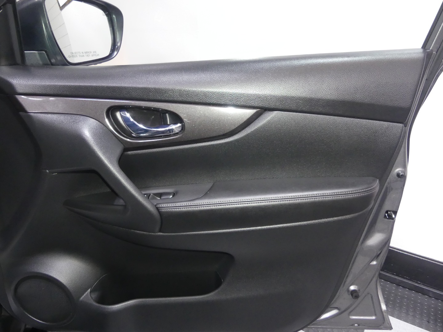 2019 Nissan Rogue SV photo 20
