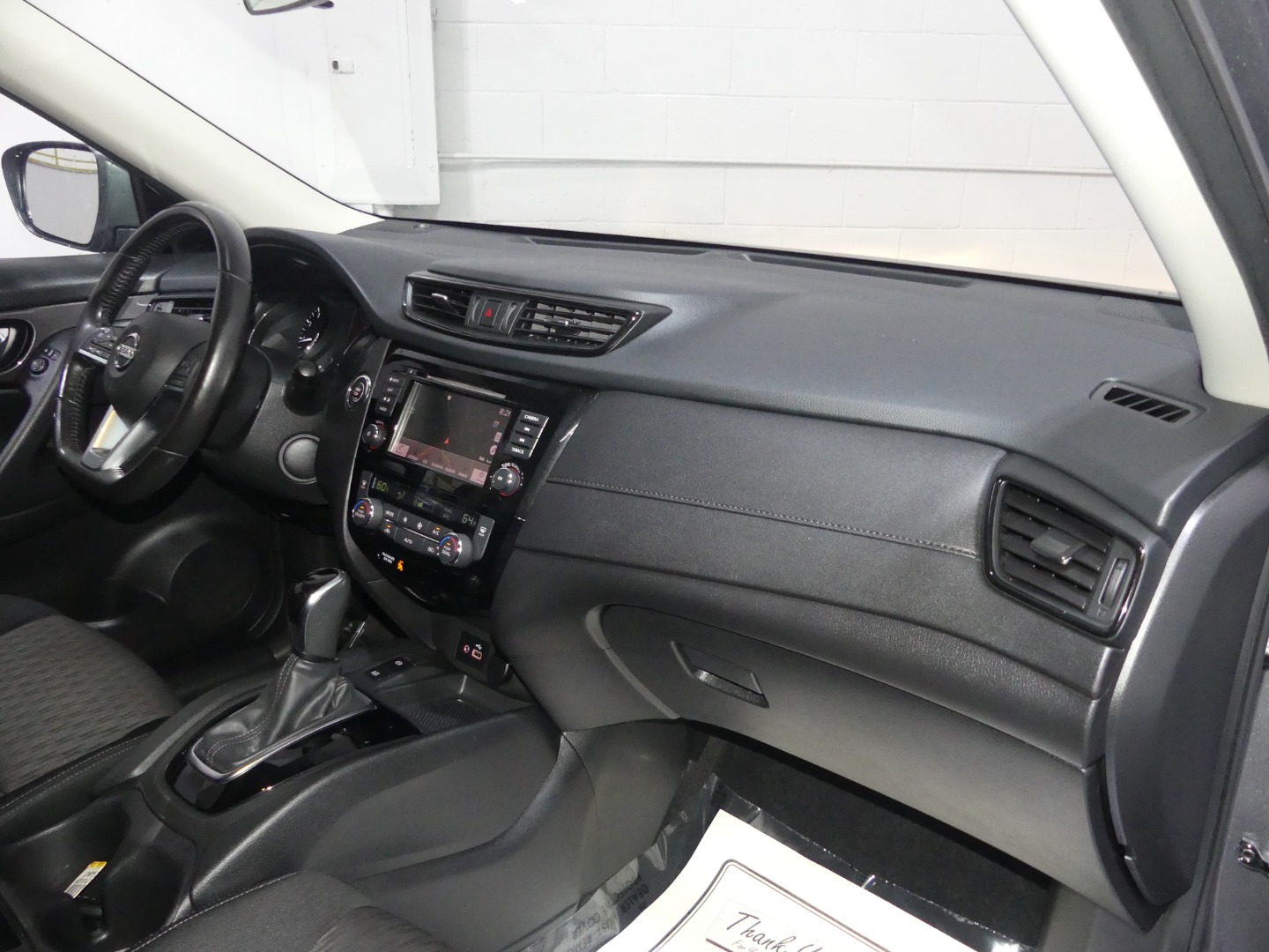2019 Nissan Rogue SV photo 25