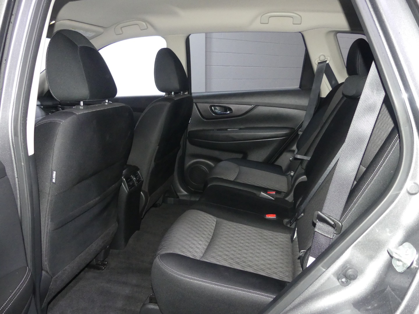2019 Nissan Rogue SV photo 28