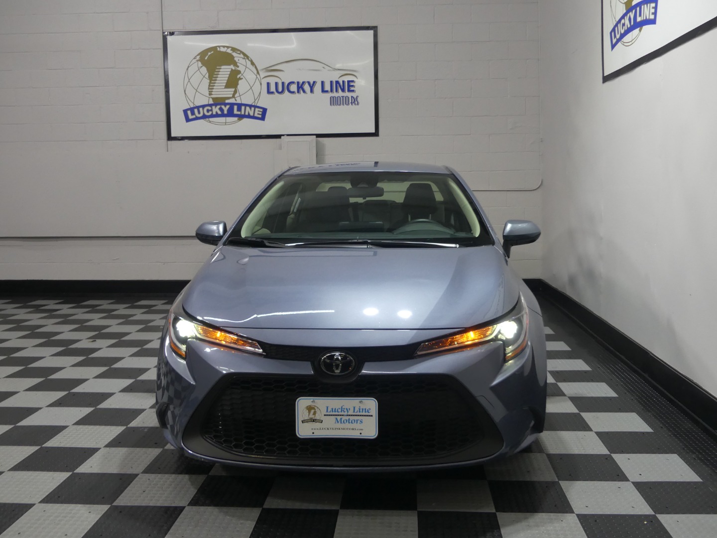 2022 Toyota Corolla LE photo 3