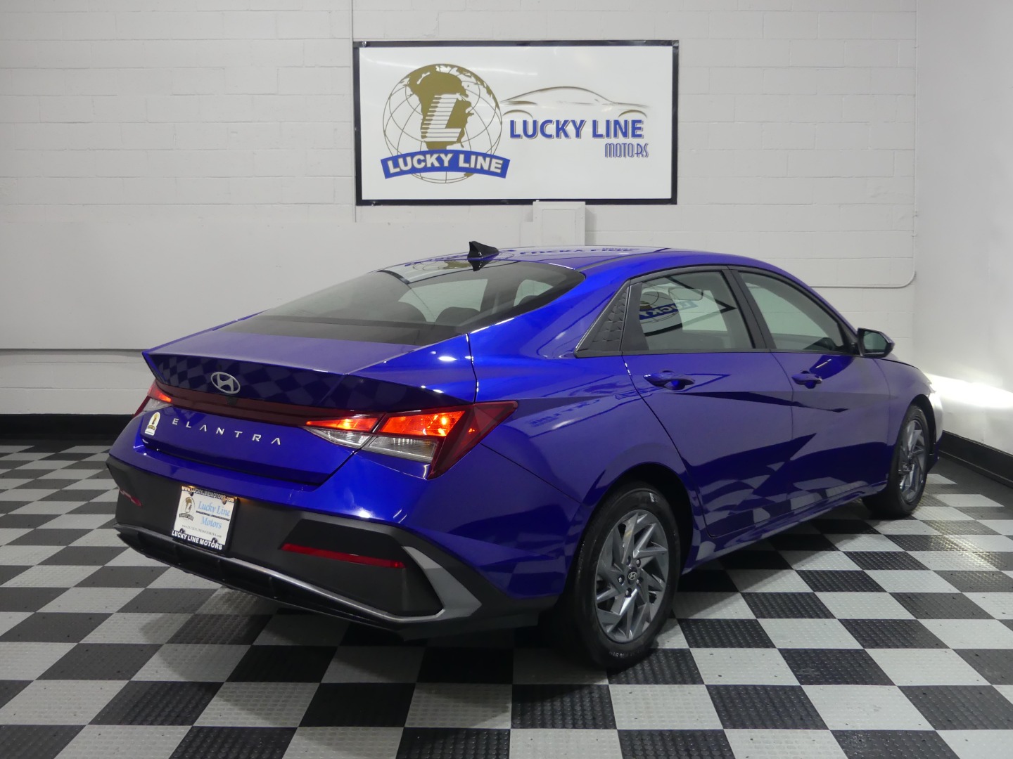 2024 Hyundai Elantra SEL photo 11